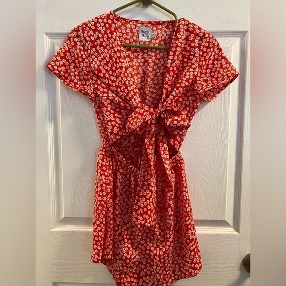 Princess Polly ditzy floral romper - Picture 2 of 5